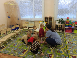 ЛЕПКА НА ТЕМУ "ЗЕРНЫШКИ ДЛЯ ПТИЧЕК" - В ПЕРВОЙ МЛАДШЕЙ ГРУППЕ "ГНОМИКИ" ЛЕПКА НА ТЕМУ "ЗЕРНЫШКИ ДЛЯ ПТИЧЕК" - В ПЕРВОЙ МЛАДШЕЙ ГРУППЕ "ГНОМИКИ".
