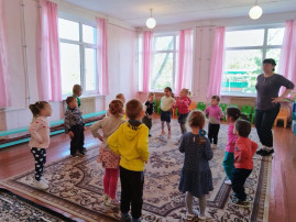 "Утренняя зарядка" "Утренняя зарядка".
